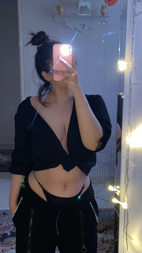 Naughty College Girl Escorts in Jaipur | Young, Fun & Ready to Please Thumbnail 3